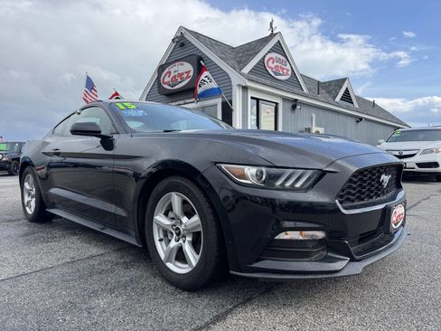 Used 2015 Ford Mustang Coupe RWD image 1
