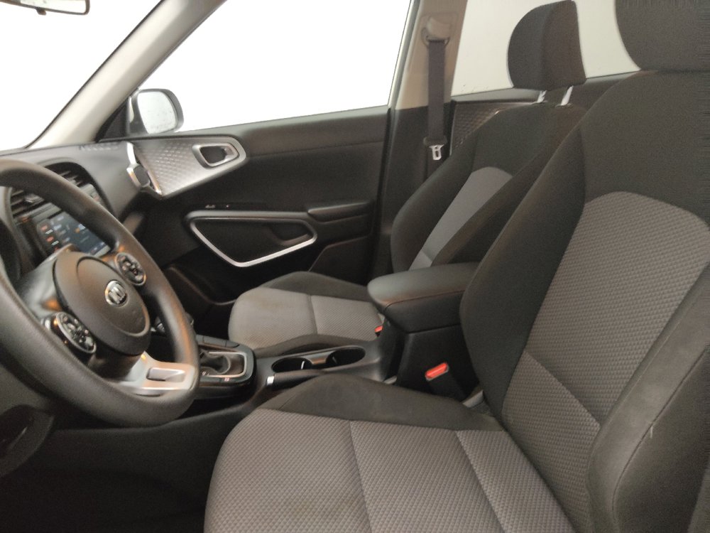 Used 2021 Kia Soul LX FWD image 17