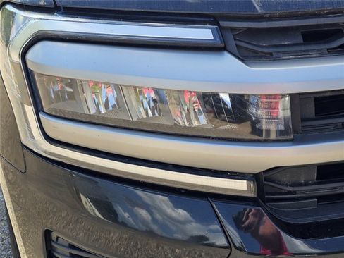 Used 2023 Ford Expedition Max XLT AWD/4WD image 7