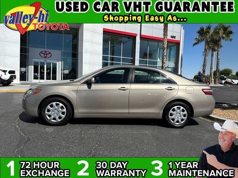 Used 2007 Toyota Camry LE FWD image 1