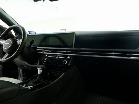 Used 2025 Hyundai Santa Cruz SEL image 14