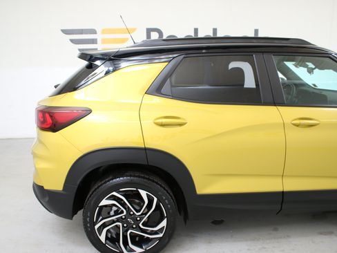 Used 2025 Chevrolet TrailBlazer RS w/ Driver Confidence Package AWD/4WD image 10