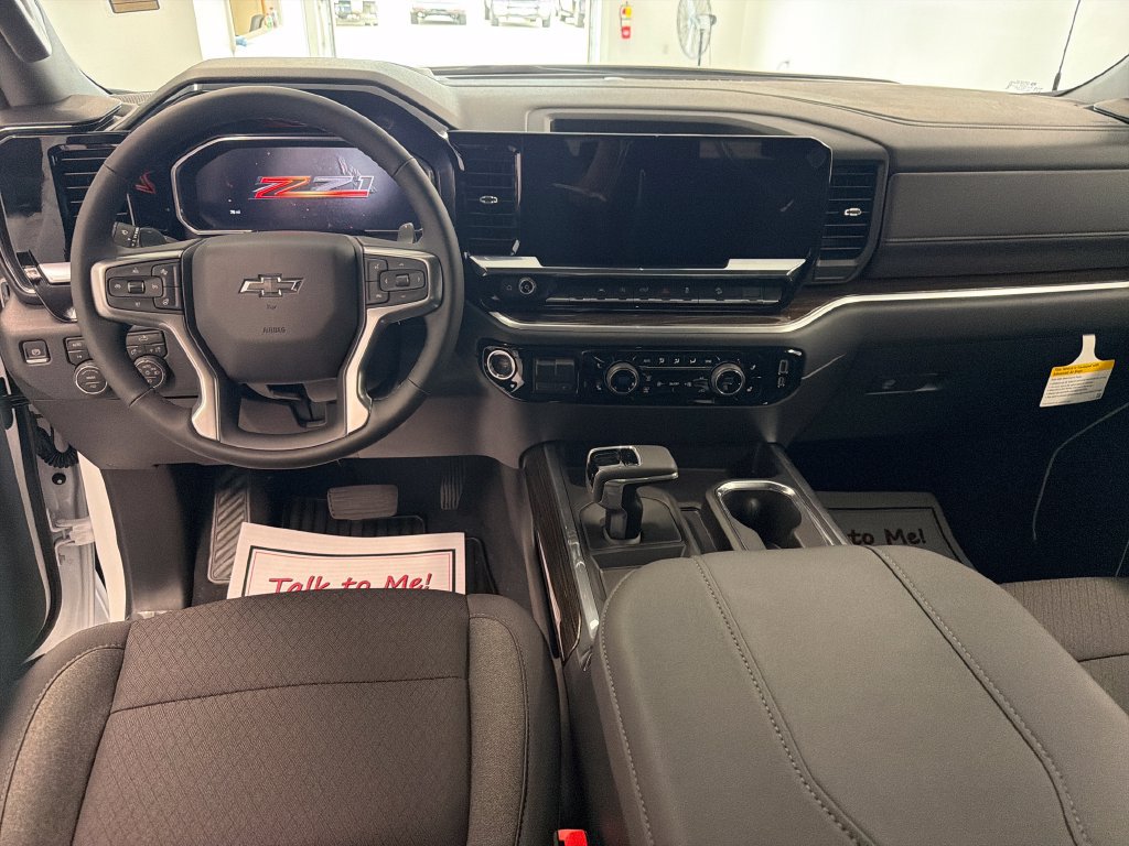 New 2026 Chevrolet Silverado 1500 RST w/ Z71 Off-Road Package AWD/4WD image 14