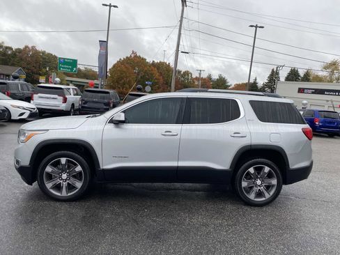 Used 2019 GMC Acadia SLT image 2
