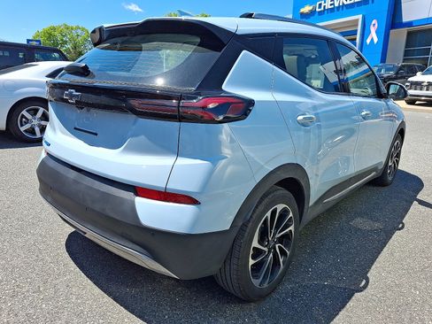 Certified 2023 Chevrolet Bolt EUV Premier w/ Sun & Sound Package FWD image 6