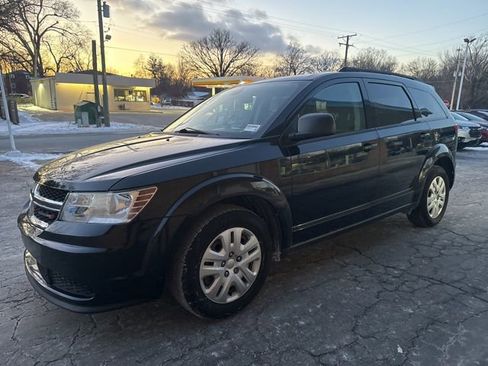 Used 2020 Dodge Journey SE w/ SE Popular Equipment Group image 3