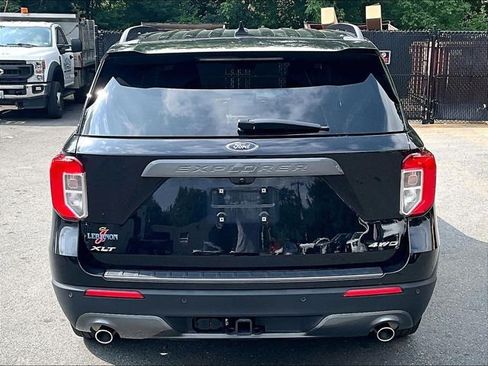 Used 2023 Ford Explorer XLT w/ Equipment Group 202A AWD/4WD image 5