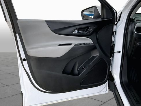 Used 2022 Chevrolet Equinox LT FWD image 22