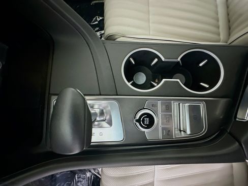 Used 2025 Genesis G70 2.5T w/ Sport Prestige Package image 22