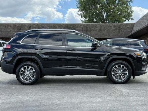Used 2019 Jeep Cherokee Latitude Plus w/ Cold Weather Group image 6