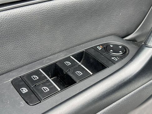 Certified 2025 MAZDA CX-50 AWD 2.5 S w/ Premium Package image 22