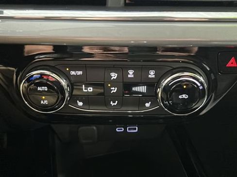 New 2026 Chevrolet Trax LT w/ Driver Confidence Package FWD image 15