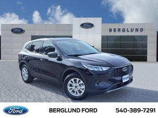 Used 2025 Ford Escape Active w/ Cold Weather Package image 1