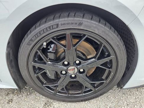 Used 2022 Chevrolet Corvette Stingray Premium Cpe w/ Z51 Performance Package RWD image 9