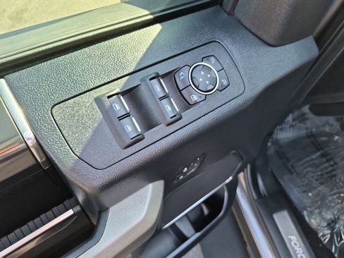 Used 2019 Ford F150 Raptor w/ Equipment Group 802A Luxury AWD/4WD image 12