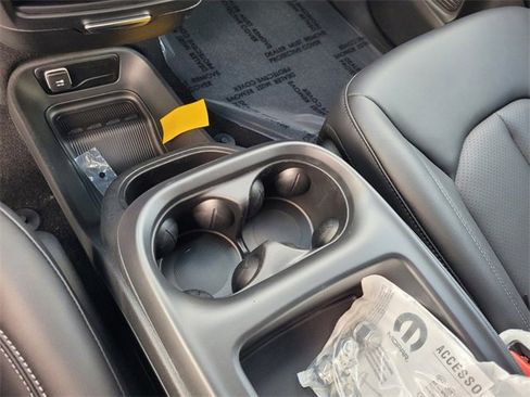 New 2026 Chrysler Voyager LX image 27