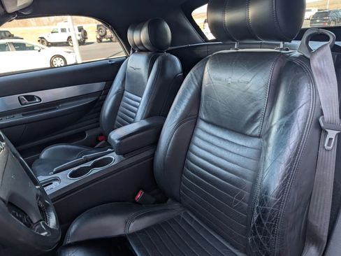 Used 2002 Ford Thunderbird Base image 8