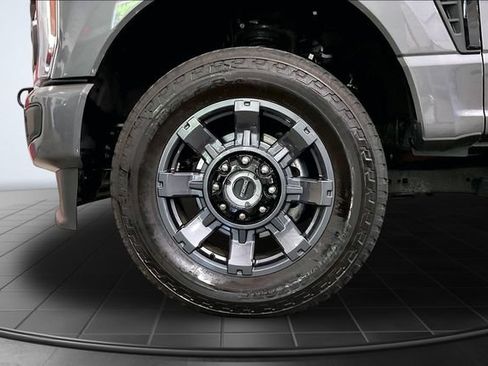 Used 2024 Ford F250 Lariat w/ Sport Appearance Package AWD/4WD image 10