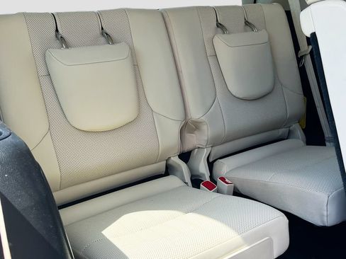 Used 2022 Lexus GX 460 Premium w/ Premium Package AWD/4WD image 30