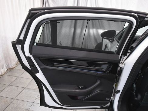 Used 2025 Porsche Panamera 4 image 12