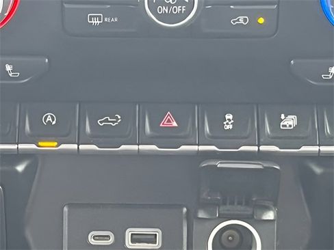 Used 2020 Chevrolet Silverado 1500 LT w/ Texas Edition image 28