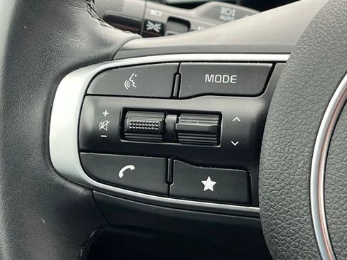 Certified 2025 Kia K5 GT-Line image 32