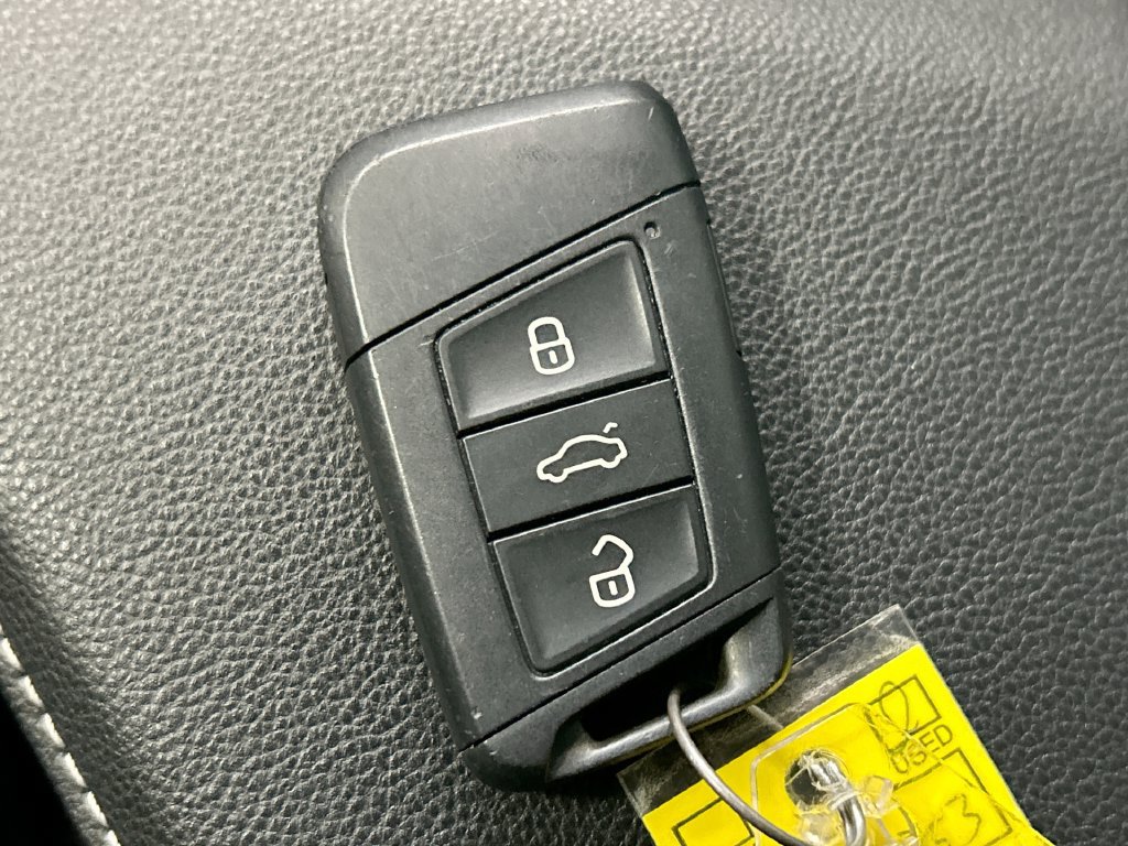 Used 2022 Volkswagen Jetta SE FWD image 14
