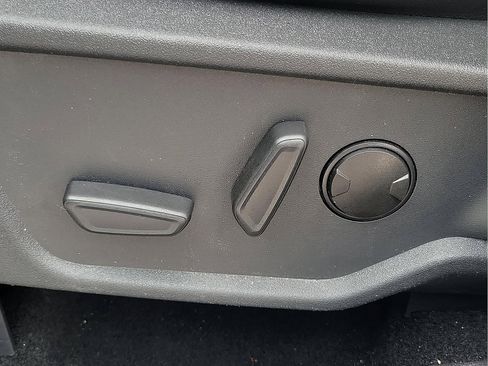 Used 2024 Ford Bronco Badlands image 13