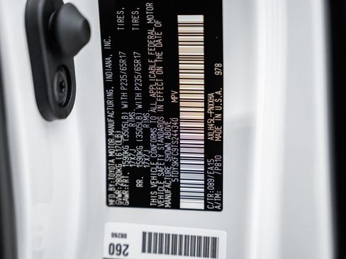 New 2026 Toyota Sienna XLE image 41