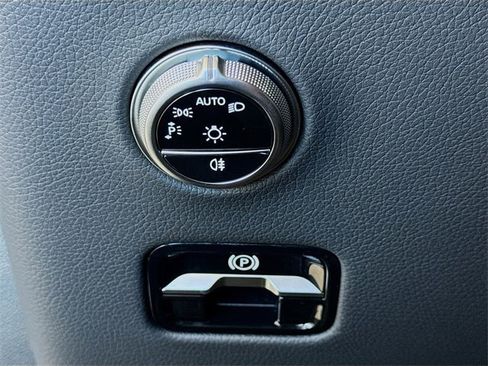 Certified 2025 Mercedes-Benz GLC 350e 4MATIC w/ AMG Line image 10