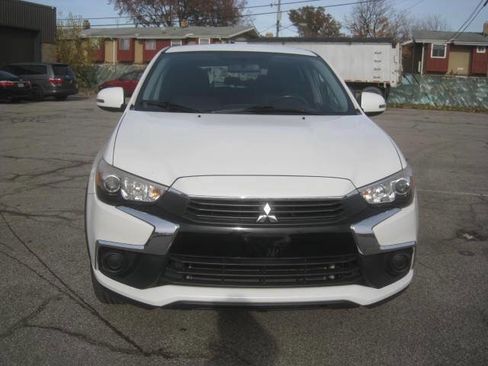 Used 2016 Mitsubishi Outlander Sport ES image 2