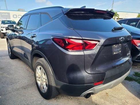 Used 2021 Chevrolet Blazer LT FWD image 2