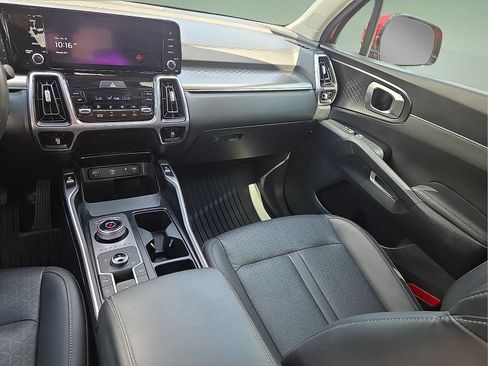 Used 2023 Kia Sorento EX AWD/4WD image 12