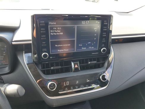 Used 2022 Toyota Corolla LE image 29