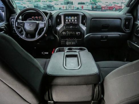 Used 2022 Chevrolet Silverado 1500 Custom Trail Boss AWD/4WD image 31