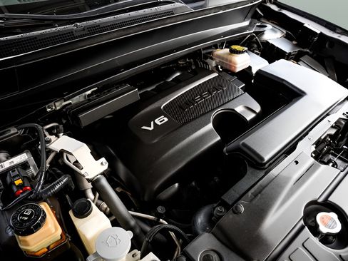 Used 2019 Nissan Pathfinder SV AWD/4WD image 30