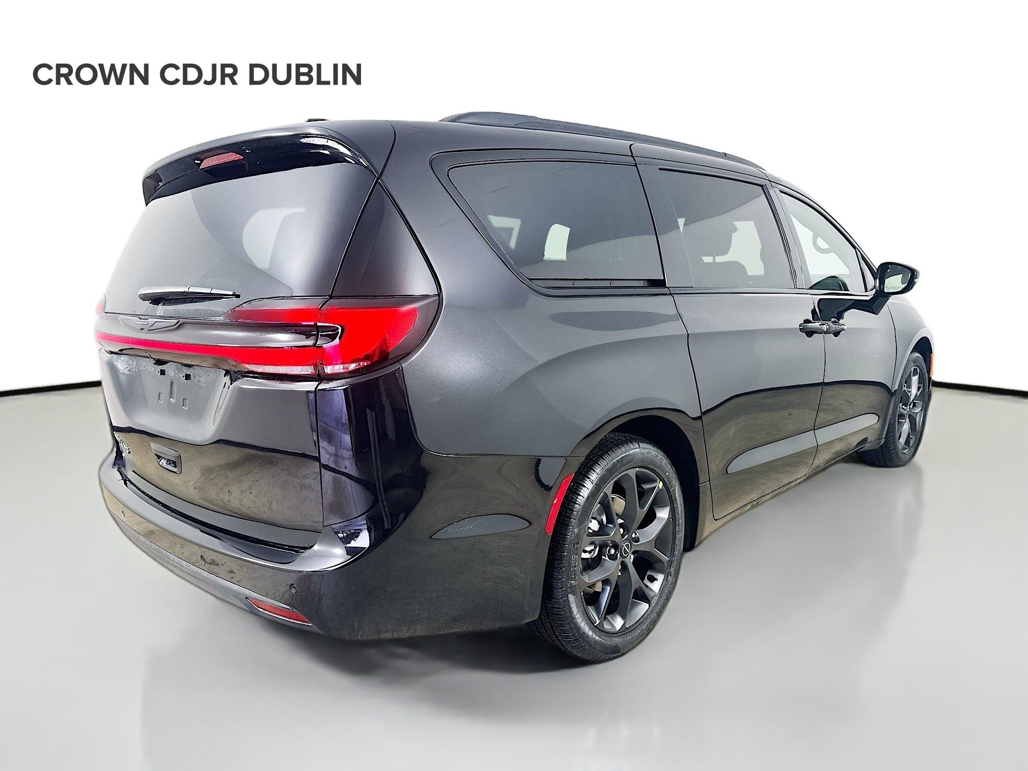 New 2026 Chrysler Pacifica Select w/ S Appearance Package FWD image 5