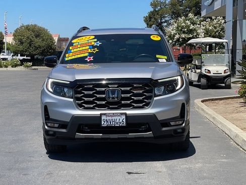 Used 2024 Honda Passport TrailSport image 2