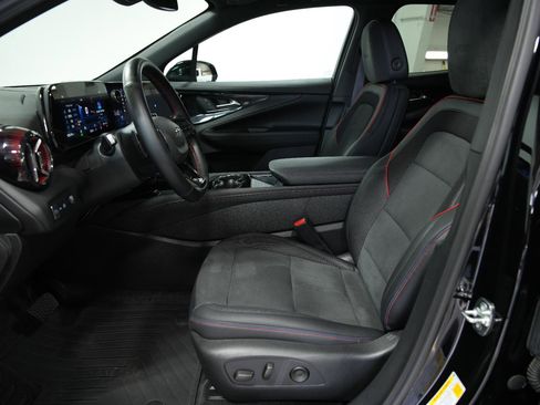 Used 2025 Chevrolet Blazer EV RS AWD/4WD image 29