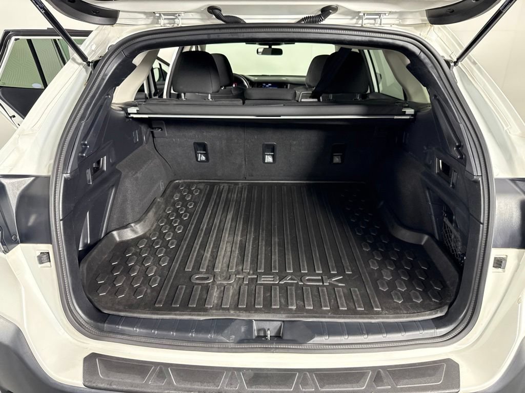 Used 2024 Subaru Outback Premium AWD/4WD image 25
