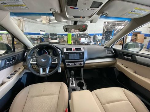 Used 2017 Subaru Outback 2.5i Premium AWD/4WD image 26