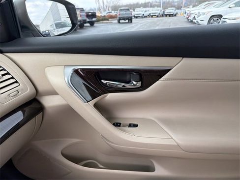 Used 2015 Nissan Altima 2.5 SL w/ Technology Package image 26