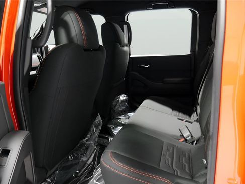 New 2025 Nissan Frontier PRO-4X image 12