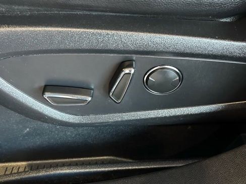 Used 2016 Lincoln MKX Premiere image 17