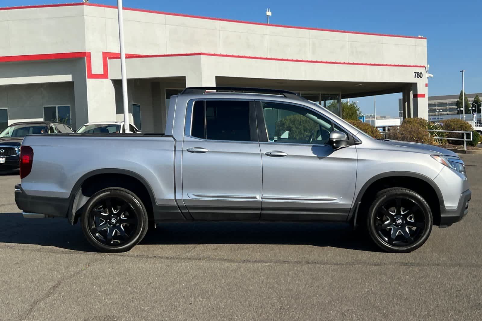 Used 2017 Honda Ridgeline RTL-T image 6