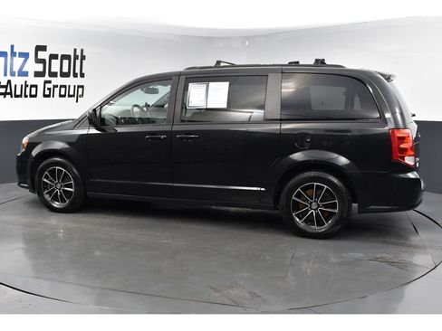 Used 2019 Dodge Grand Caravan GT FWD image 3