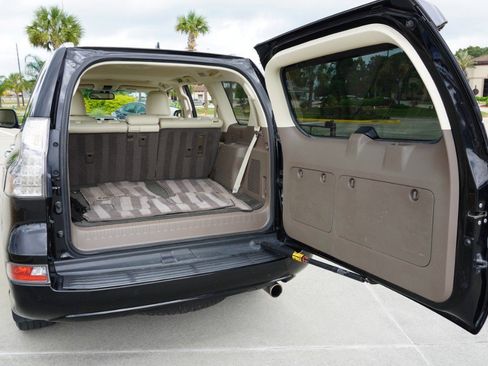 Used 2015 Lexus GX 460 w/ Premium Package image 40