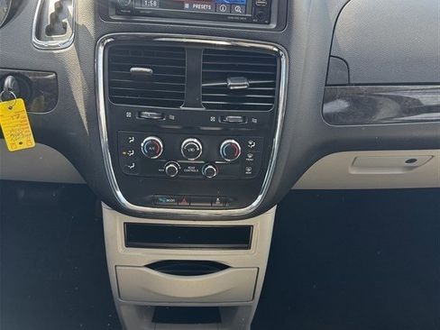 Used 2016 Dodge Grand Caravan SE w/ Quick Order Package 29E SE image 18