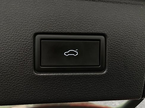 Used 2022 Volkswagen Atlas SEL image 8