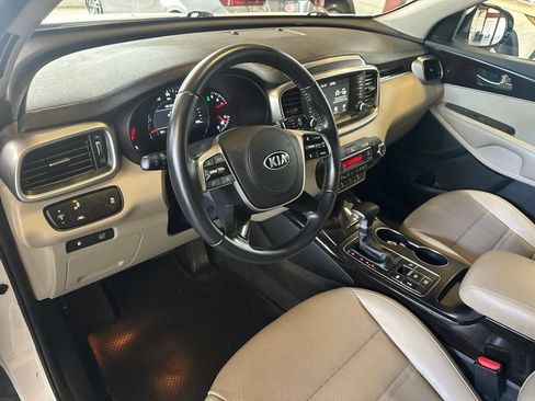 Used 2020 Kia Sorento EX AWD/4WD image 9